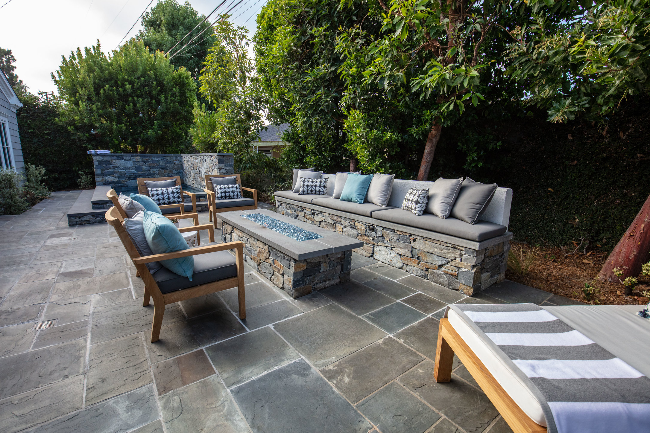 los-alamitos-ca-outdoor-living Manhattan Beach, CA Landscape Design
